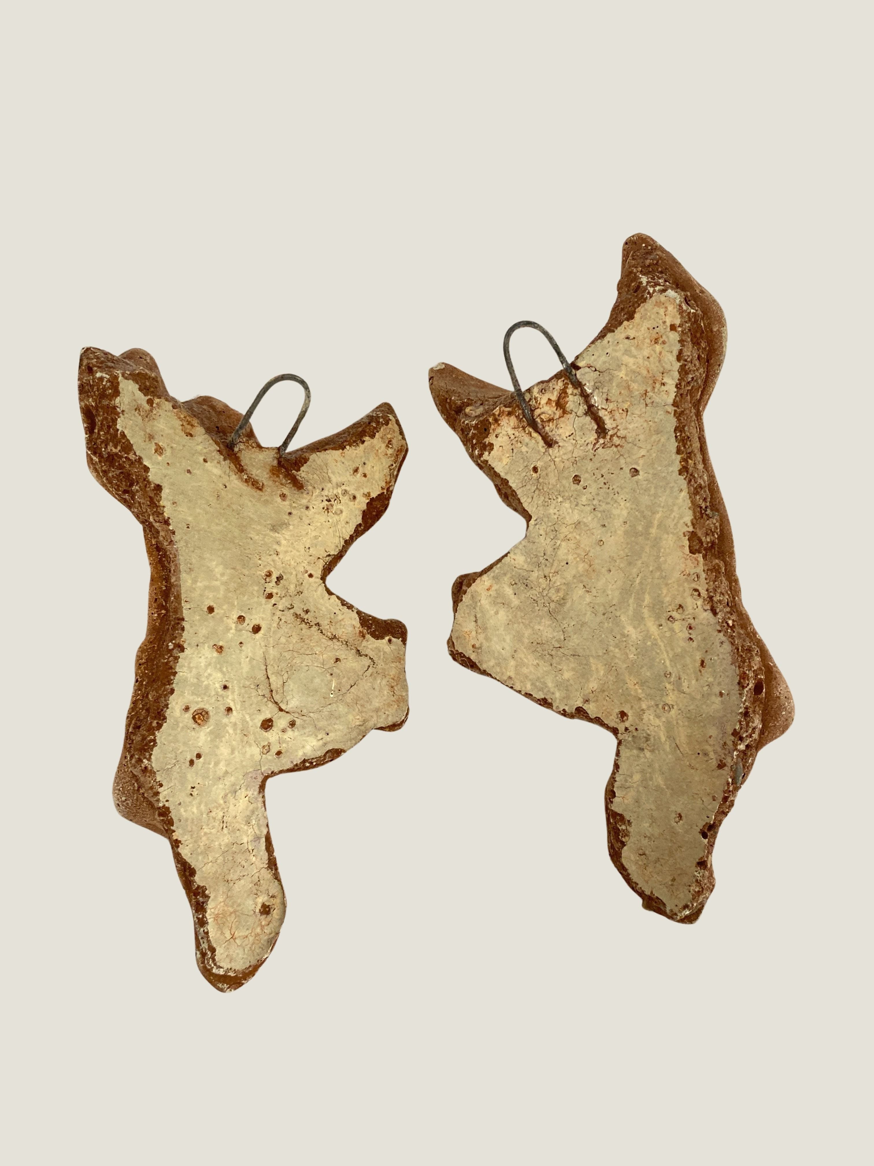 PAIRES D'APPLIQUES MURALES - TERRE CUITE