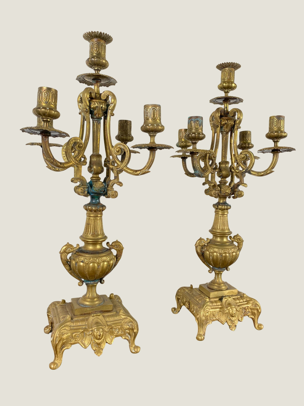 PAIRE DE CANDELABRES EN BRONZE DORE - XIXEME