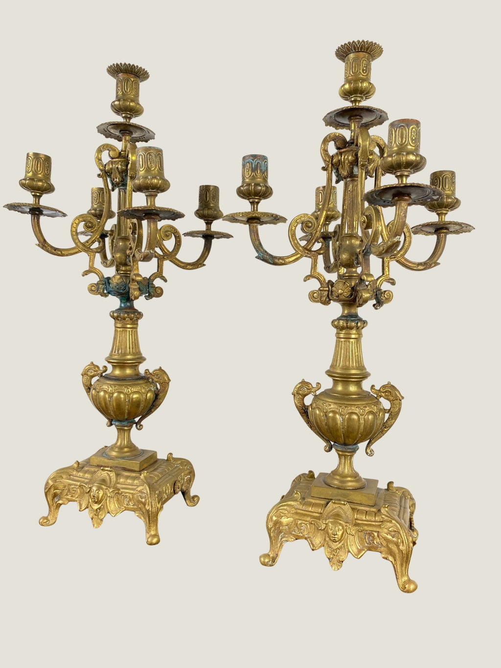 PAIRE DE CANDELABRES EN BRONZE DORE - XIXEME